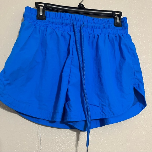 2 pair Forever 21 Active Shorts White and Blue Size Medium - Picture 9 of 11
